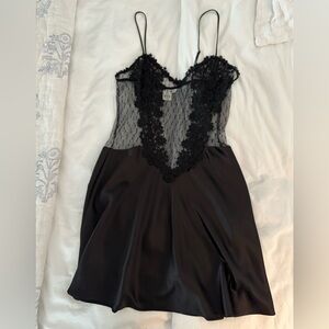 FLORA NIKROOZ showstopper chemise in black size S